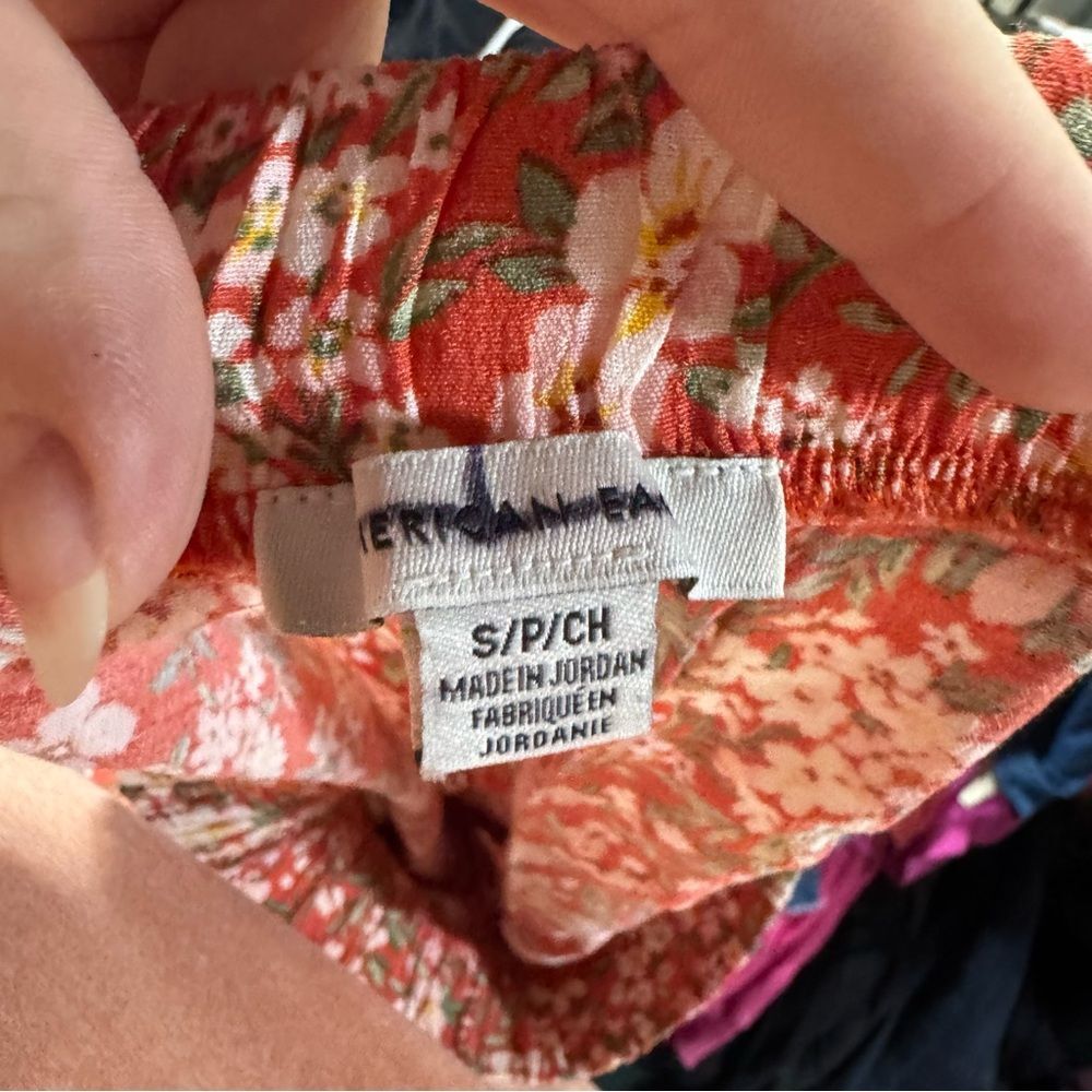American Eagle Ditsy Floral Coral Pull On Ruffle Shorts - Picture 4 of 4